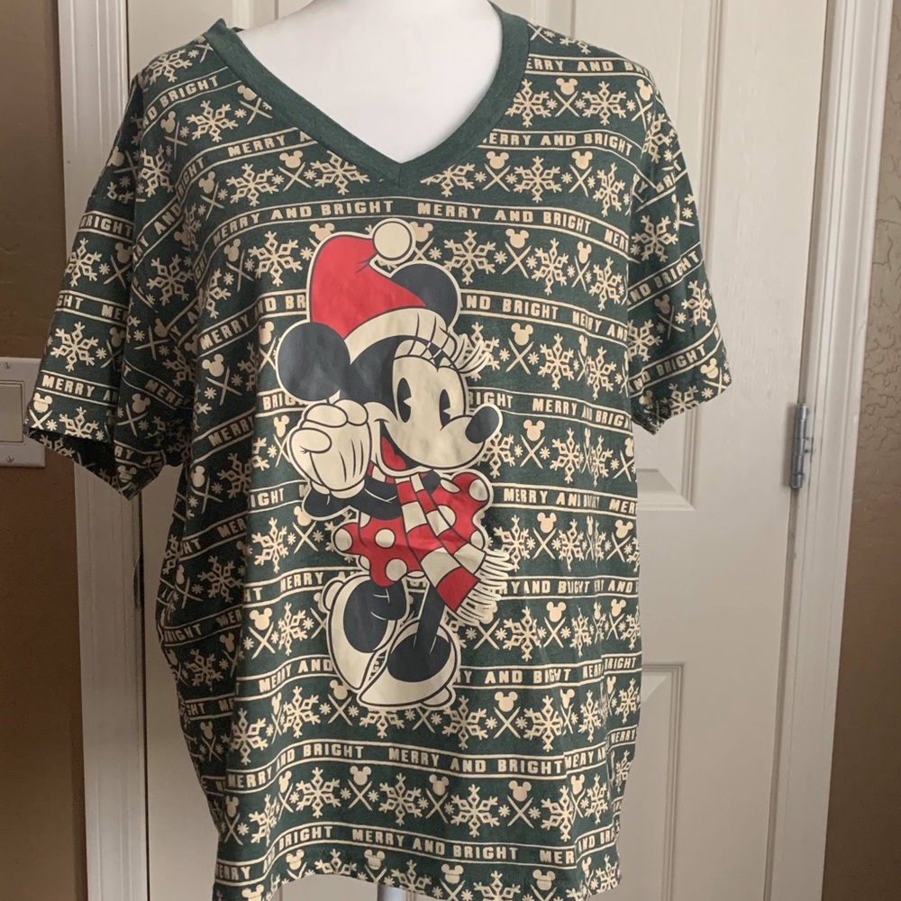 Green Christmas Minnie Mouse t-shirt